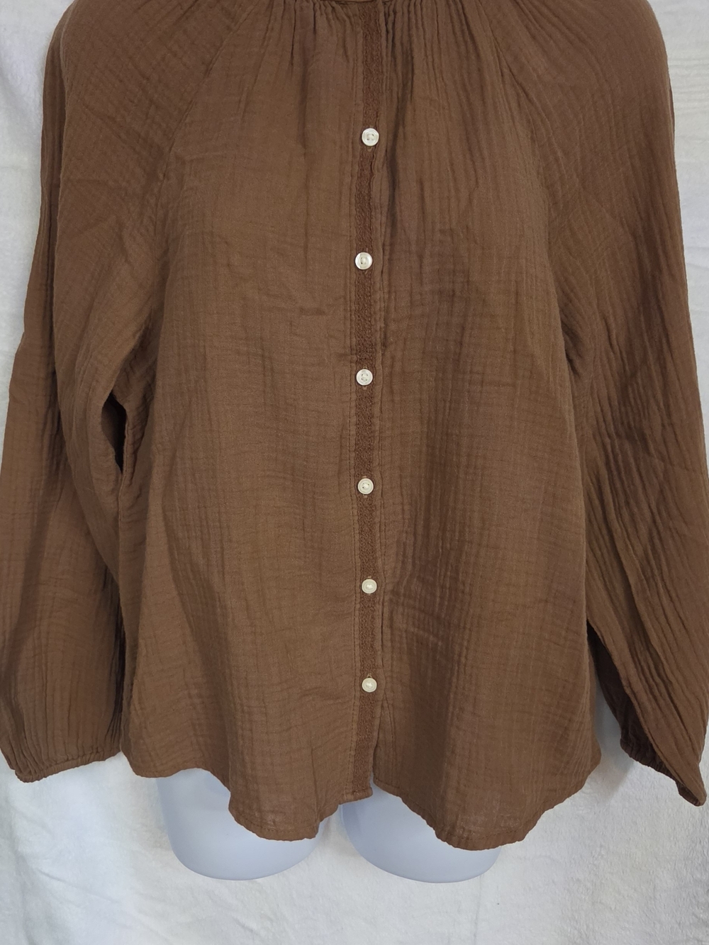 Universal Thread Women's Brown Button-Front Gauze Blouse